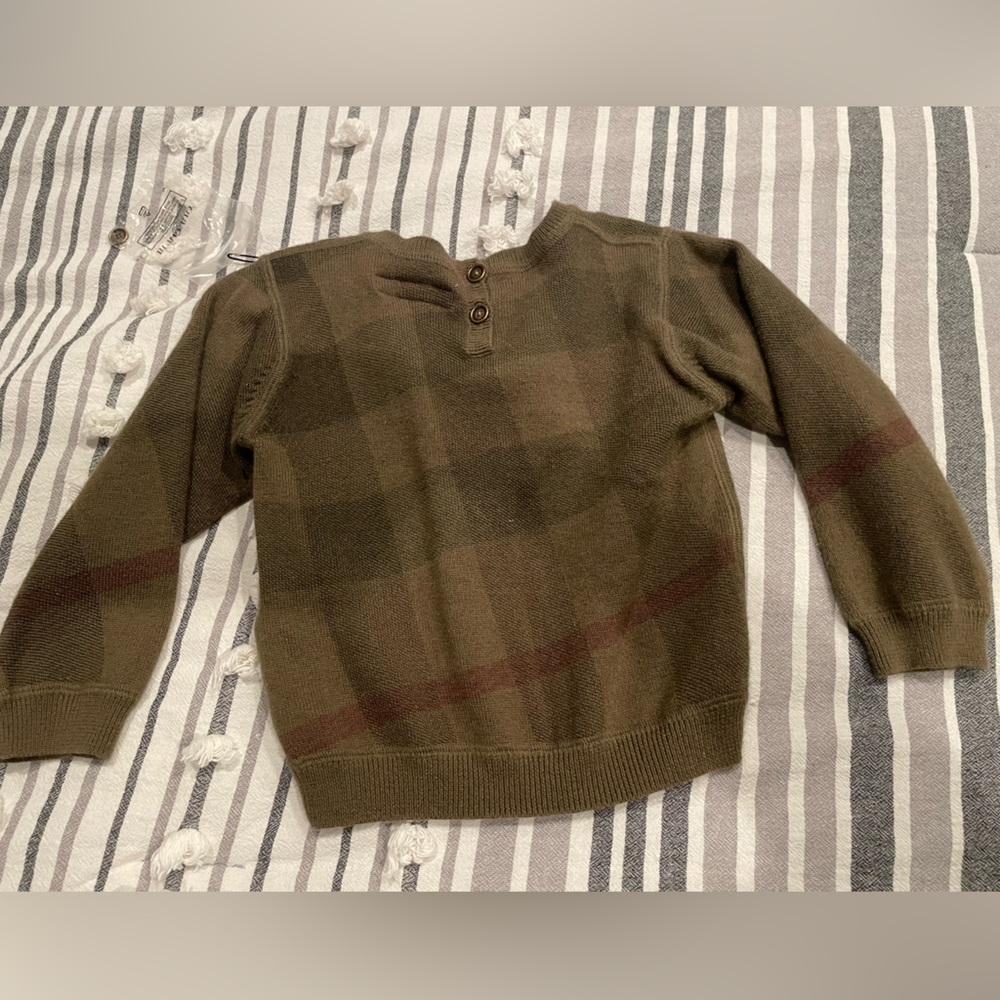 Baby Burberry sweater